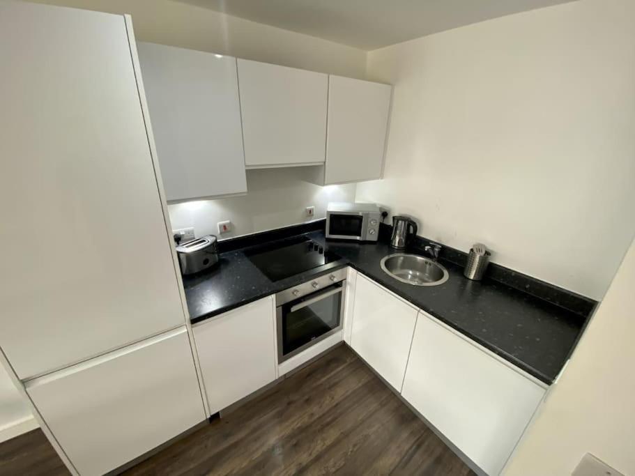 Liverpool Waterfront Apartment ภายนอก รูปภาพ